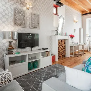 Five Senses Albergue Coimbra